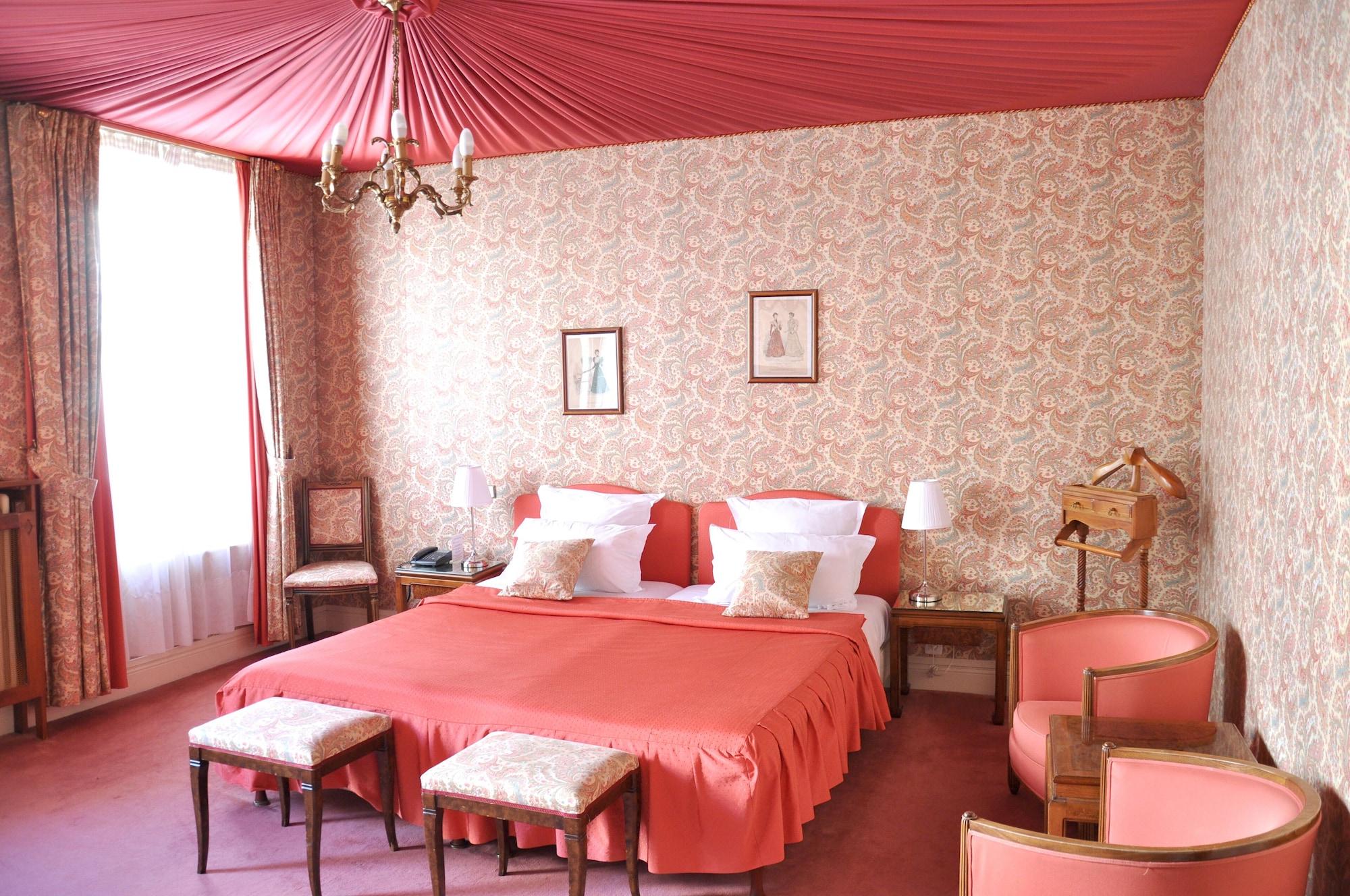 Grand Hotel Des Templiers, Piscine & Spa Reims Exterior photo