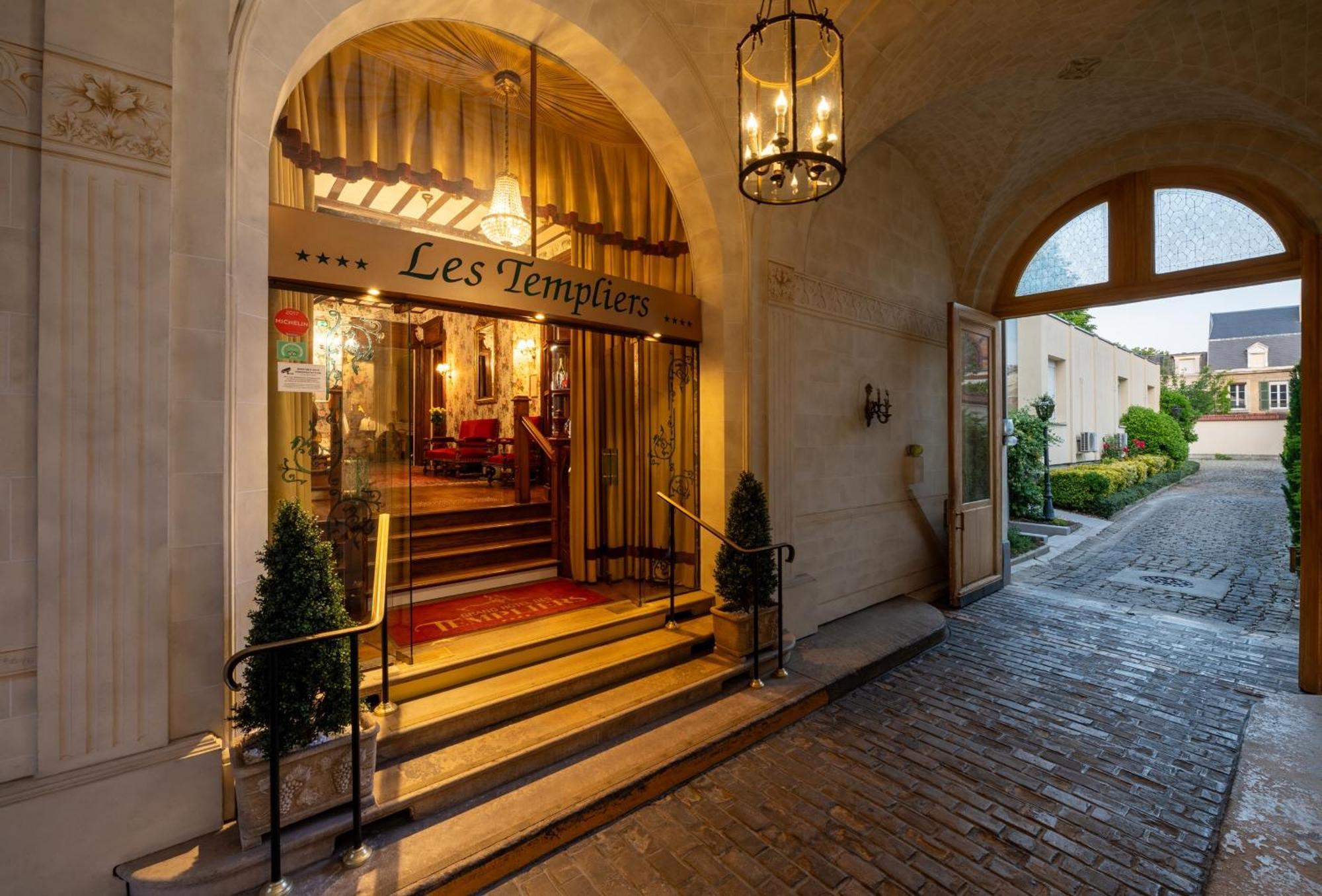 Grand Hotel Des Templiers, Piscine & Spa Reims Exterior photo