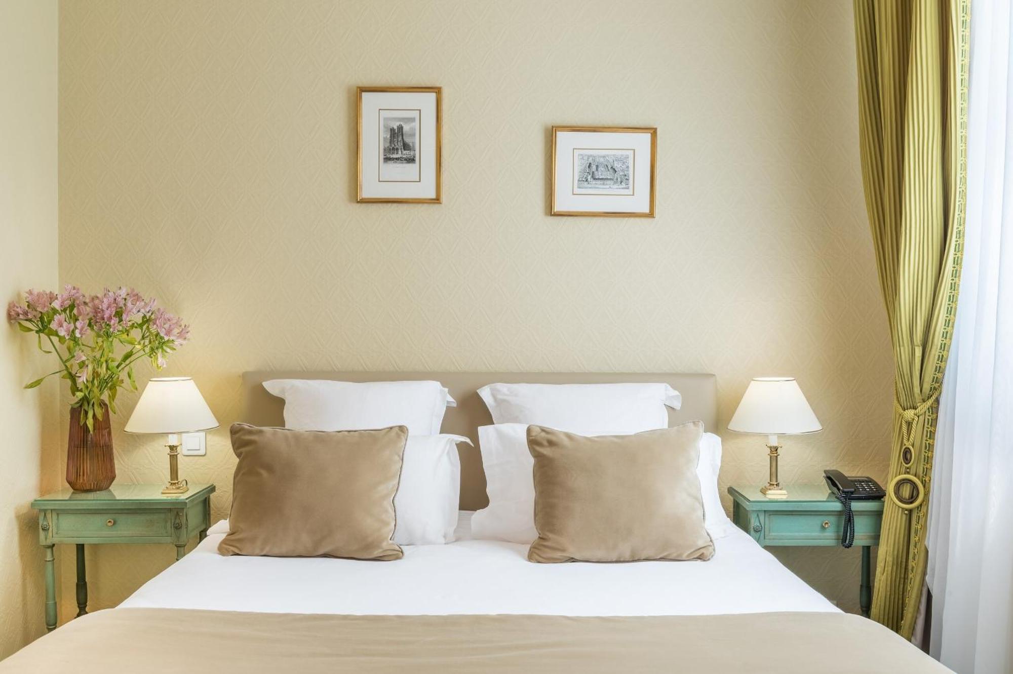 Grand Hotel Des Templiers, Piscine & Spa Reims Room photo