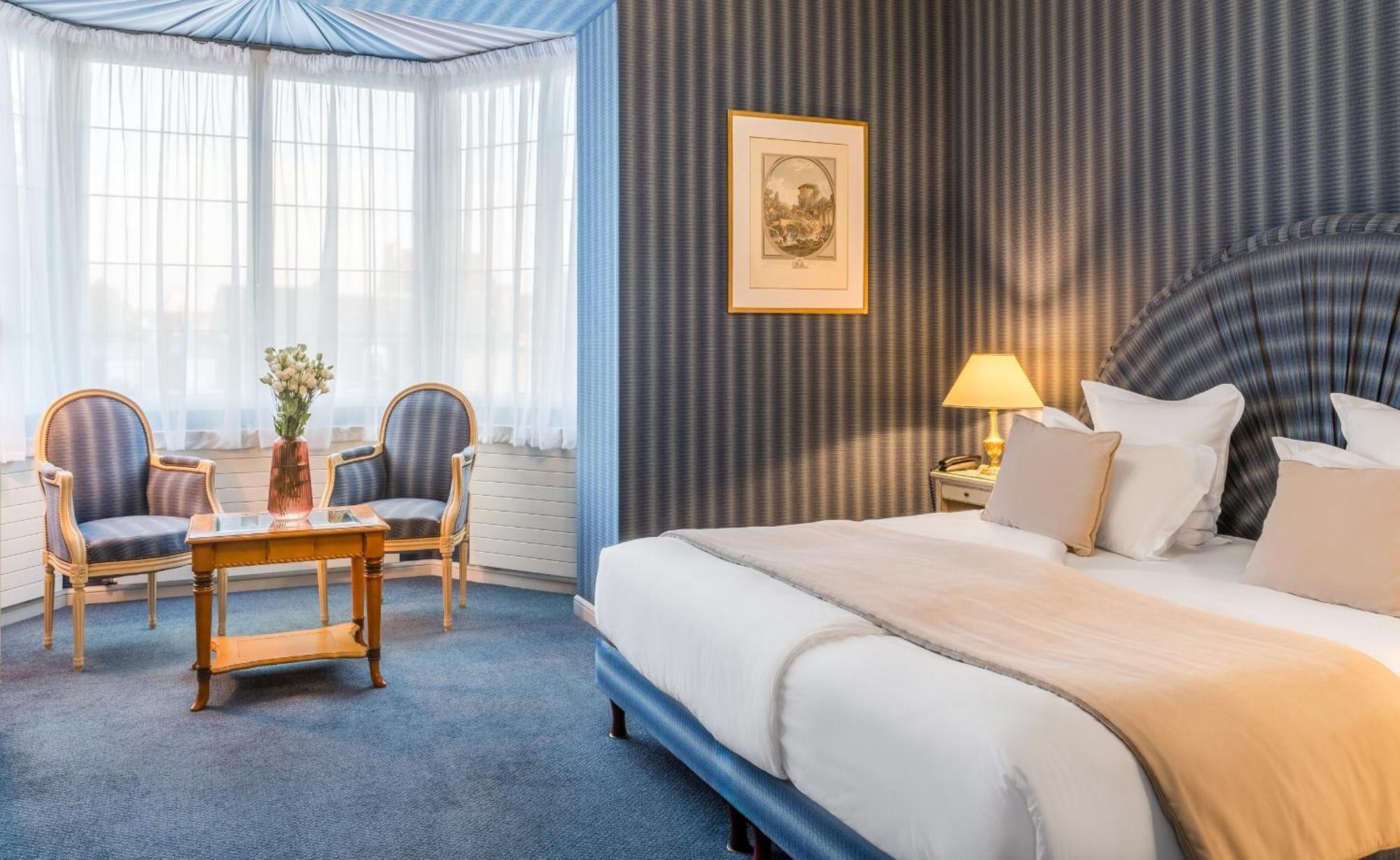 Grand Hotel Des Templiers, Piscine & Spa Reims Room photo