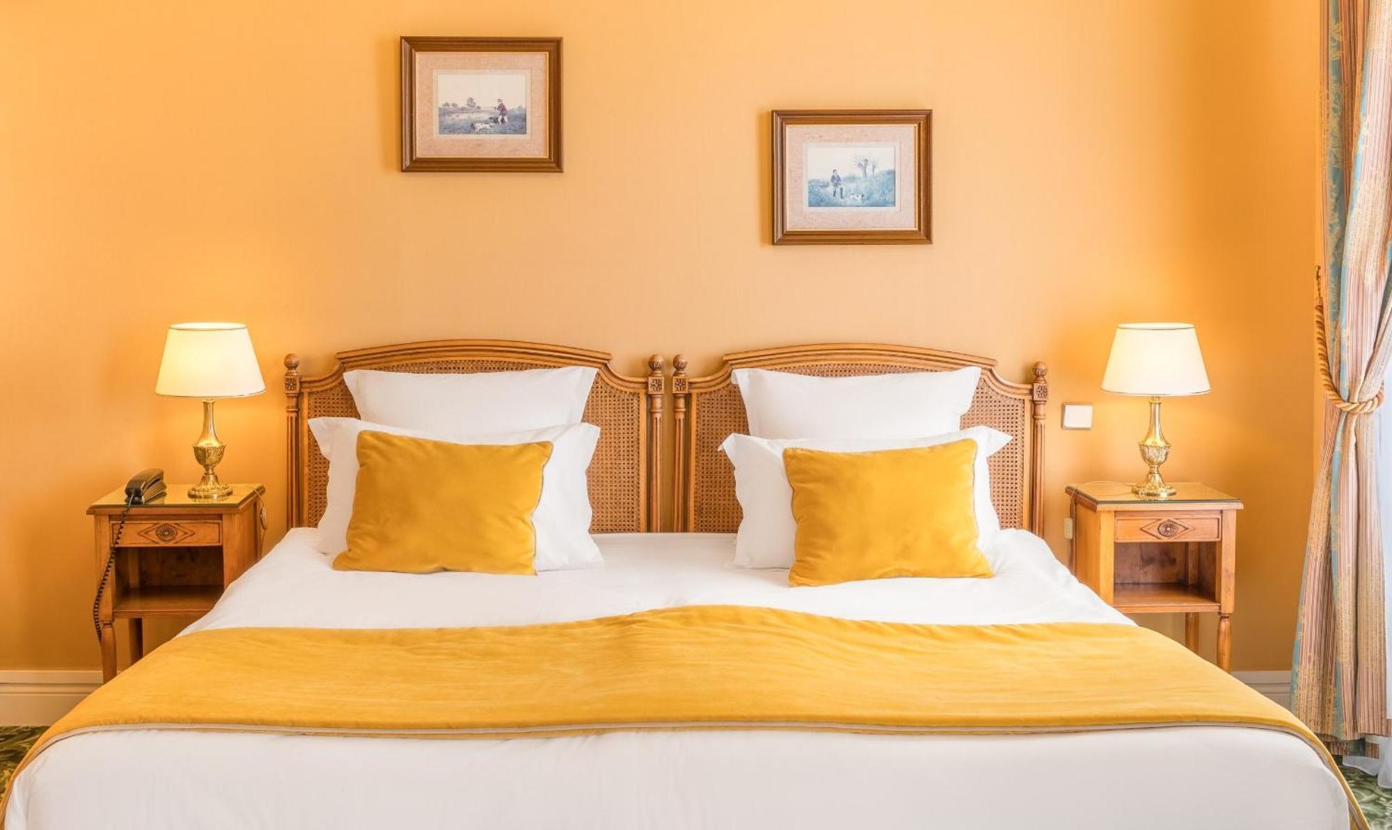 Grand Hotel Des Templiers, Piscine & Spa Reims Room photo