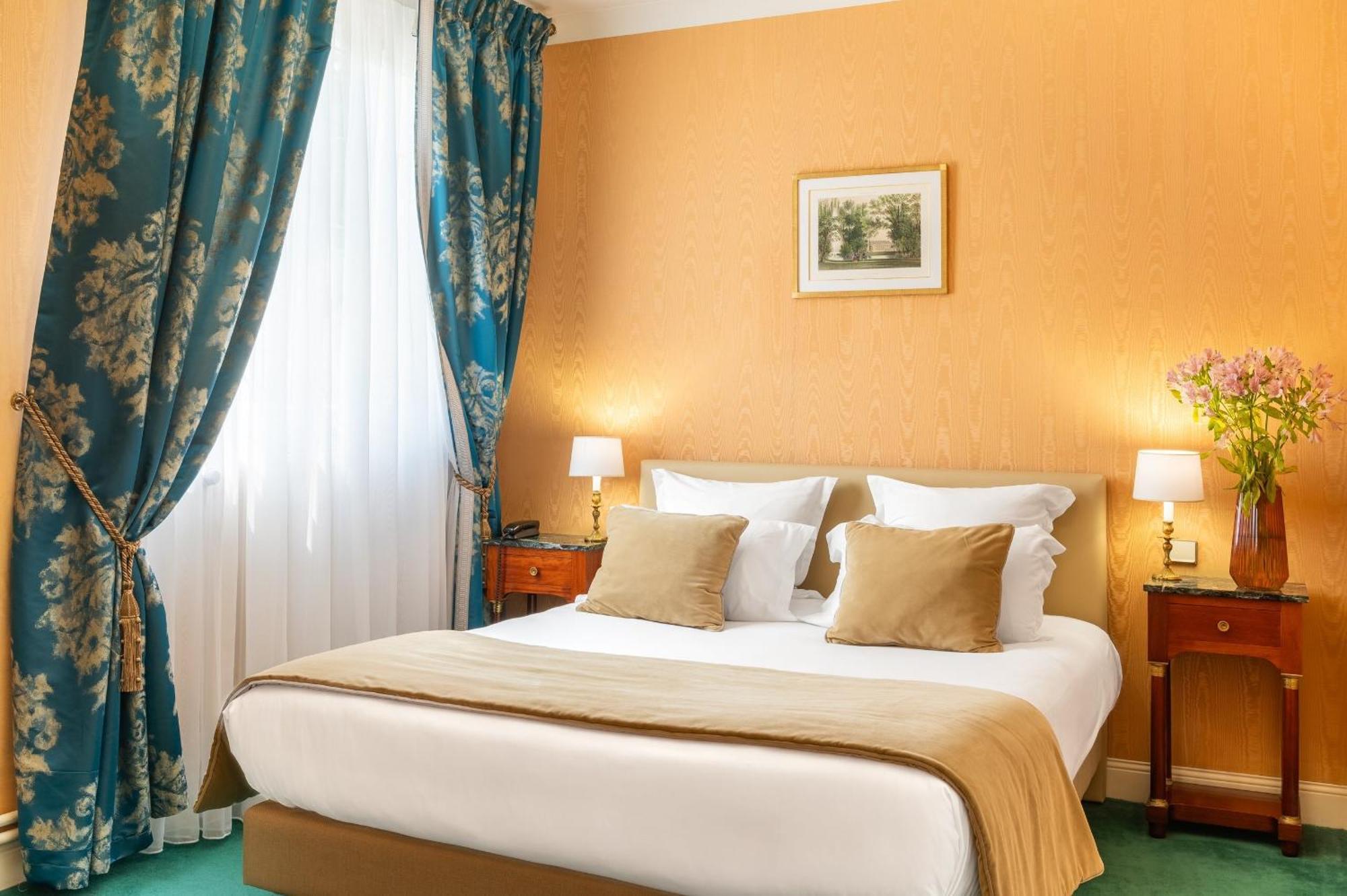 Grand Hotel Des Templiers, Piscine & Spa Reims Room photo