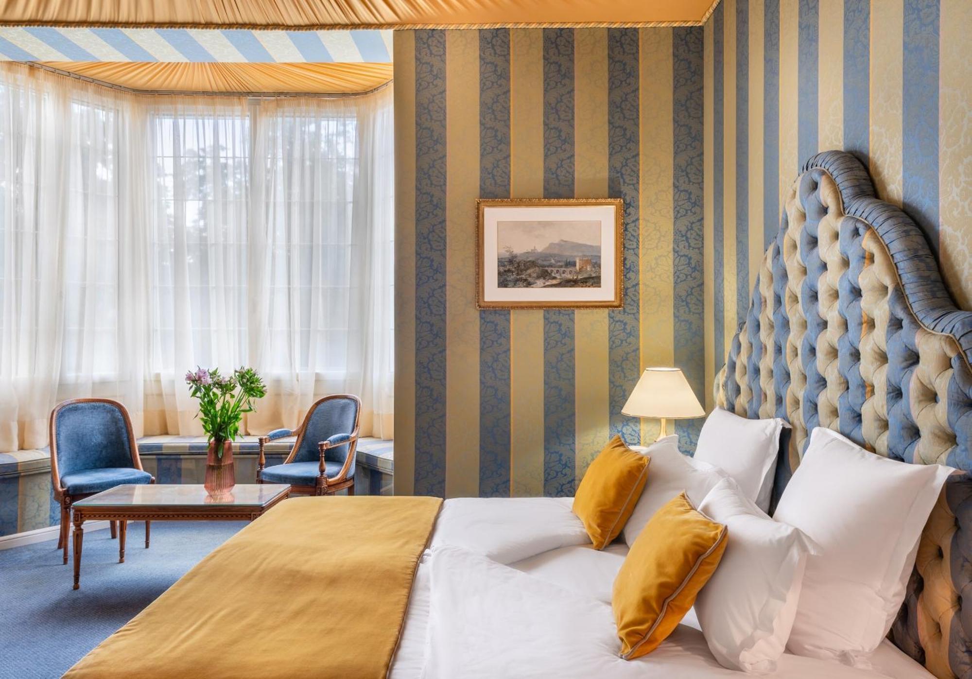 Grand Hotel Des Templiers, Piscine & Spa Reims Room photo