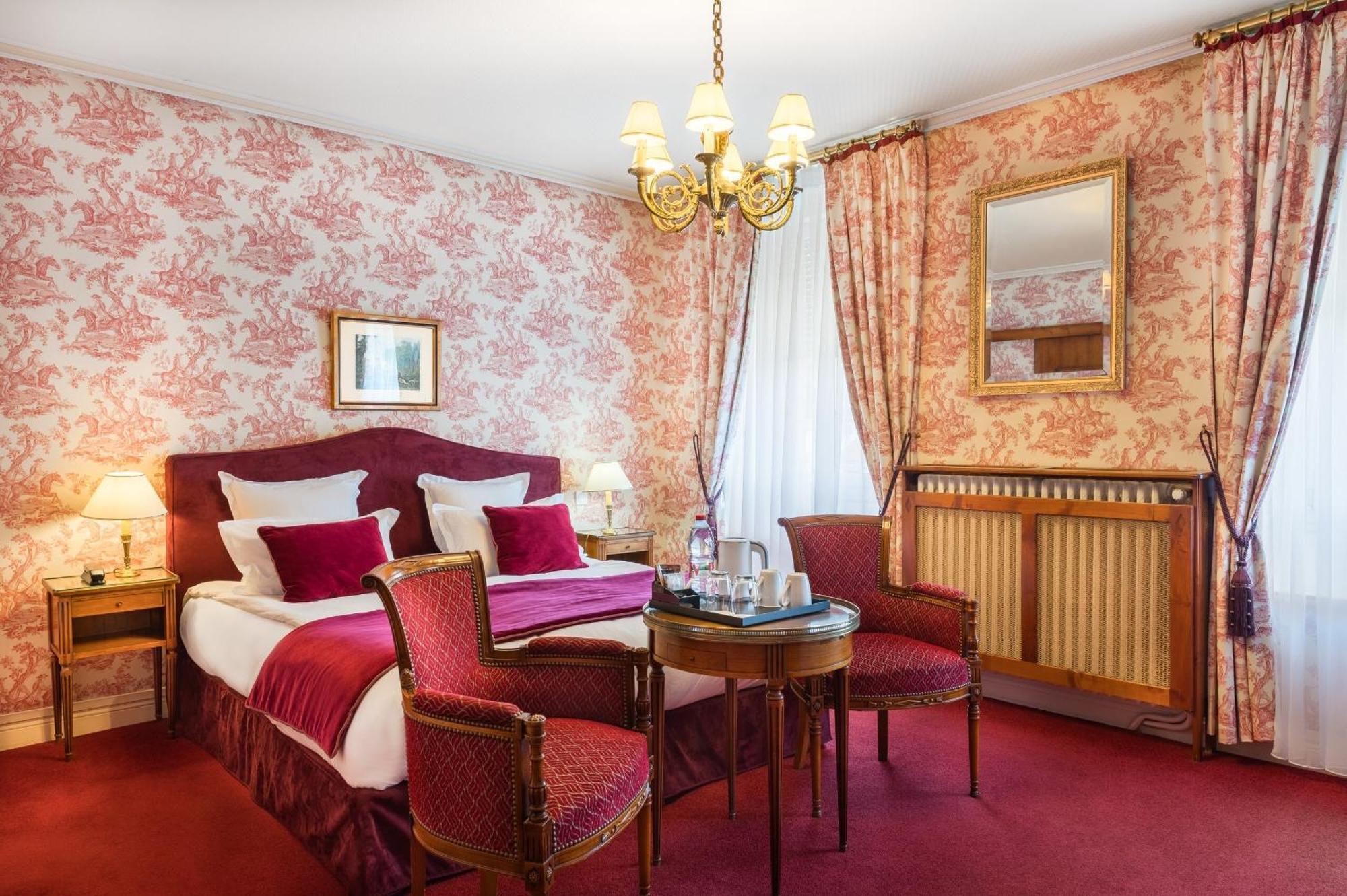 Grand Hotel Des Templiers, Piscine & Spa Reims Room photo