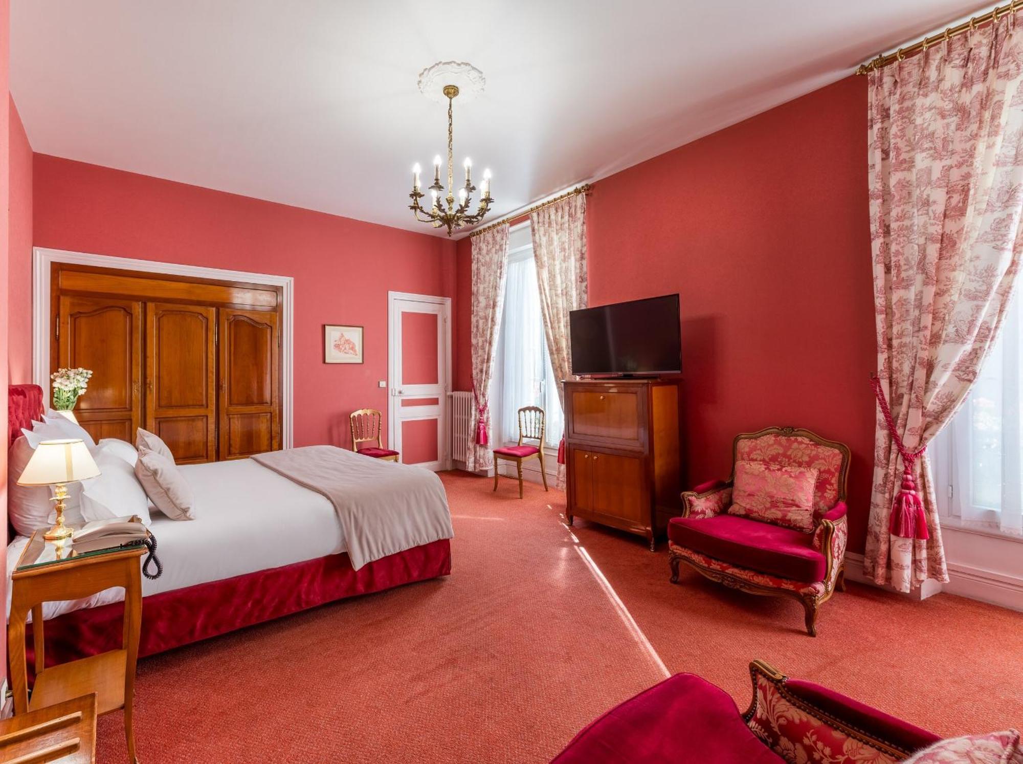 Grand Hotel Des Templiers, Piscine & Spa Reims Room photo