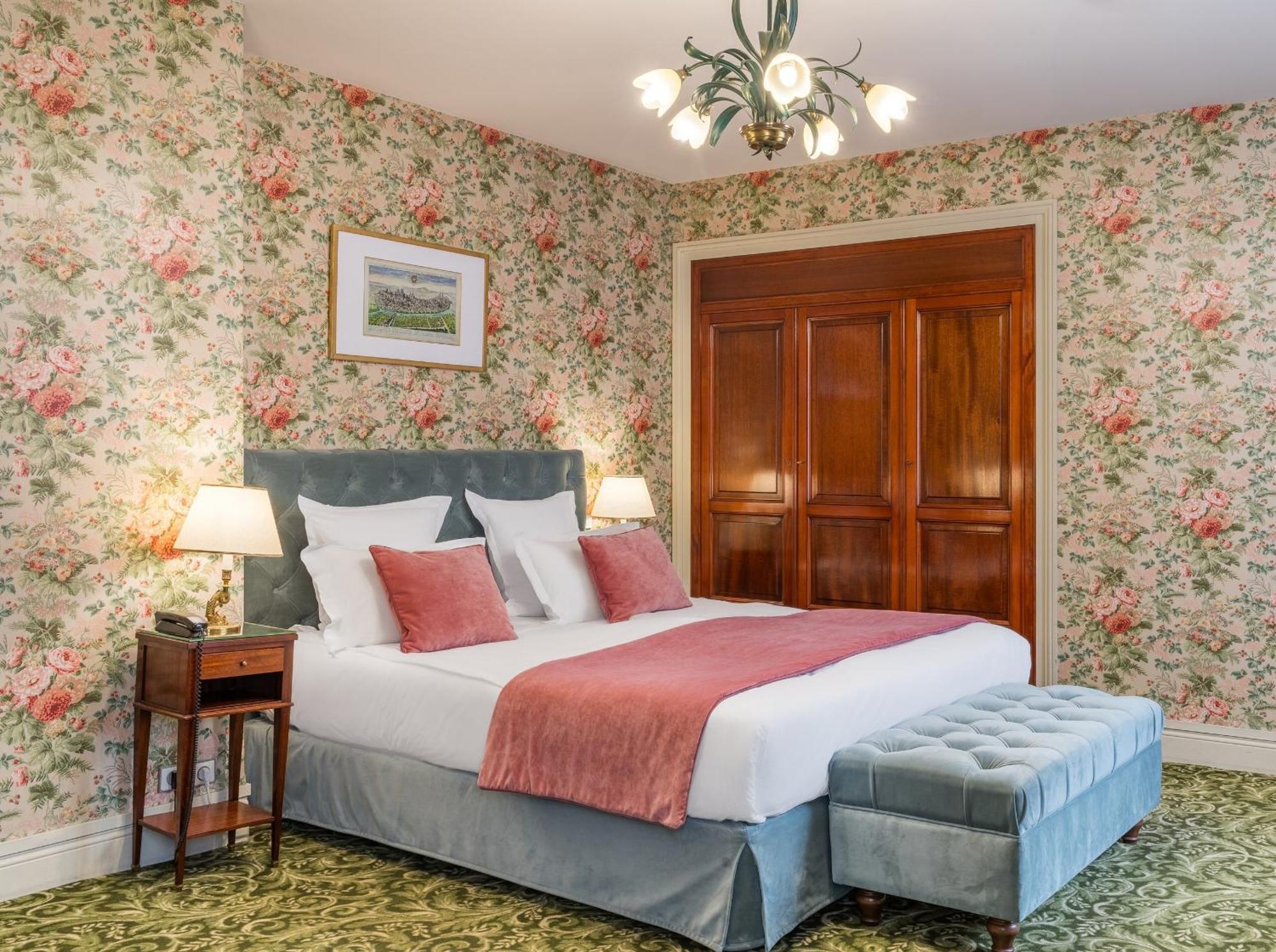 Grand Hotel Des Templiers, Piscine & Spa Reims Room photo