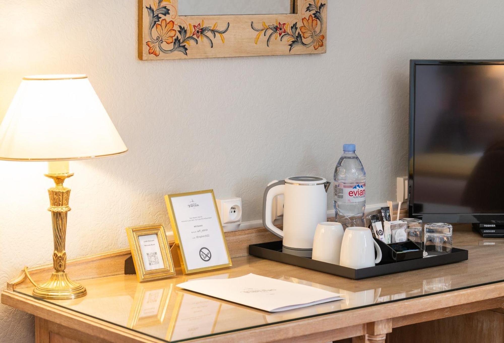 Grand Hotel Des Templiers, Piscine & Spa Reims Room photo