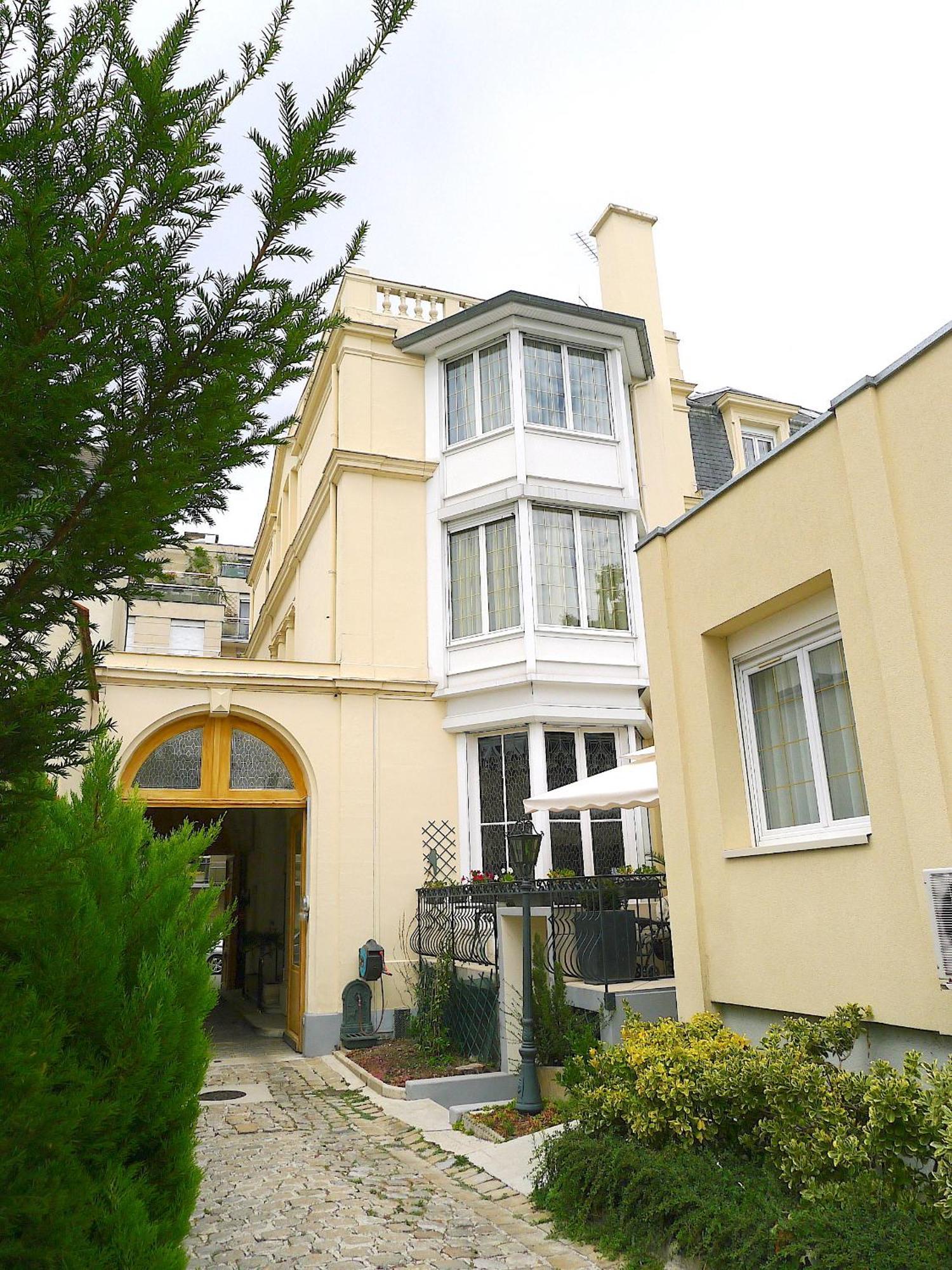 Grand Hotel Des Templiers, Piscine & Spa Reims Exterior photo