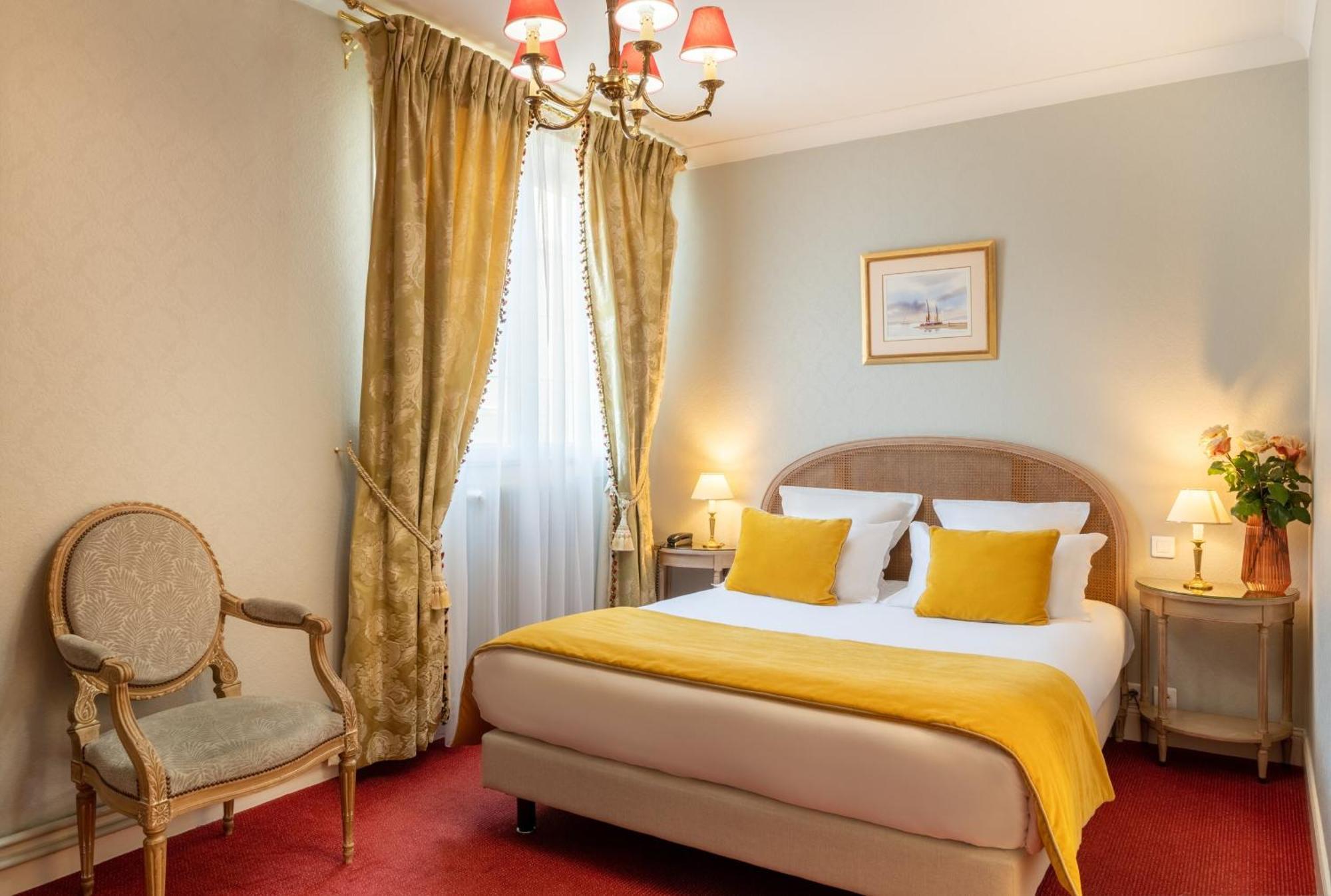 Grand Hotel Des Templiers, Piscine & Spa Reims Exterior photo
