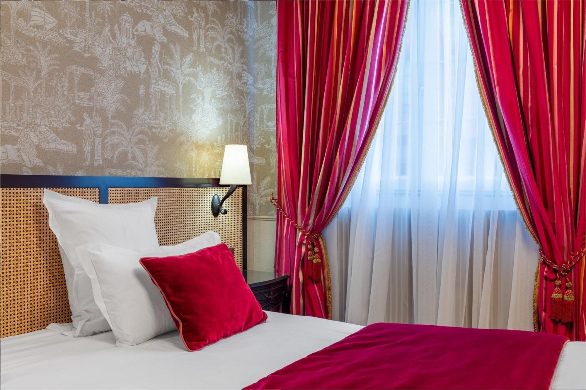 Grand Hotel Des Templiers, Piscine & Spa Reims Room photo